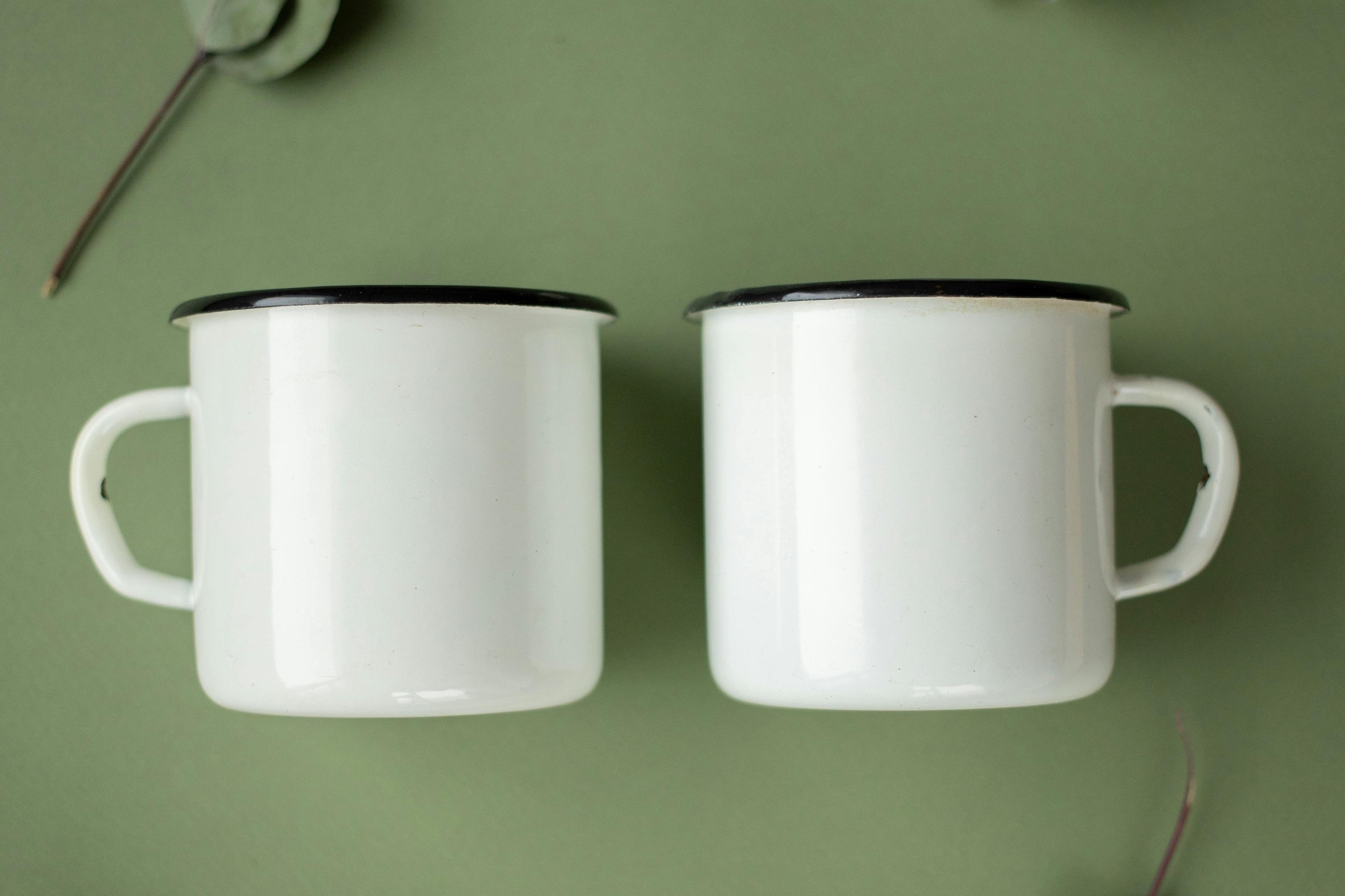 bay leaves in kitchen setting